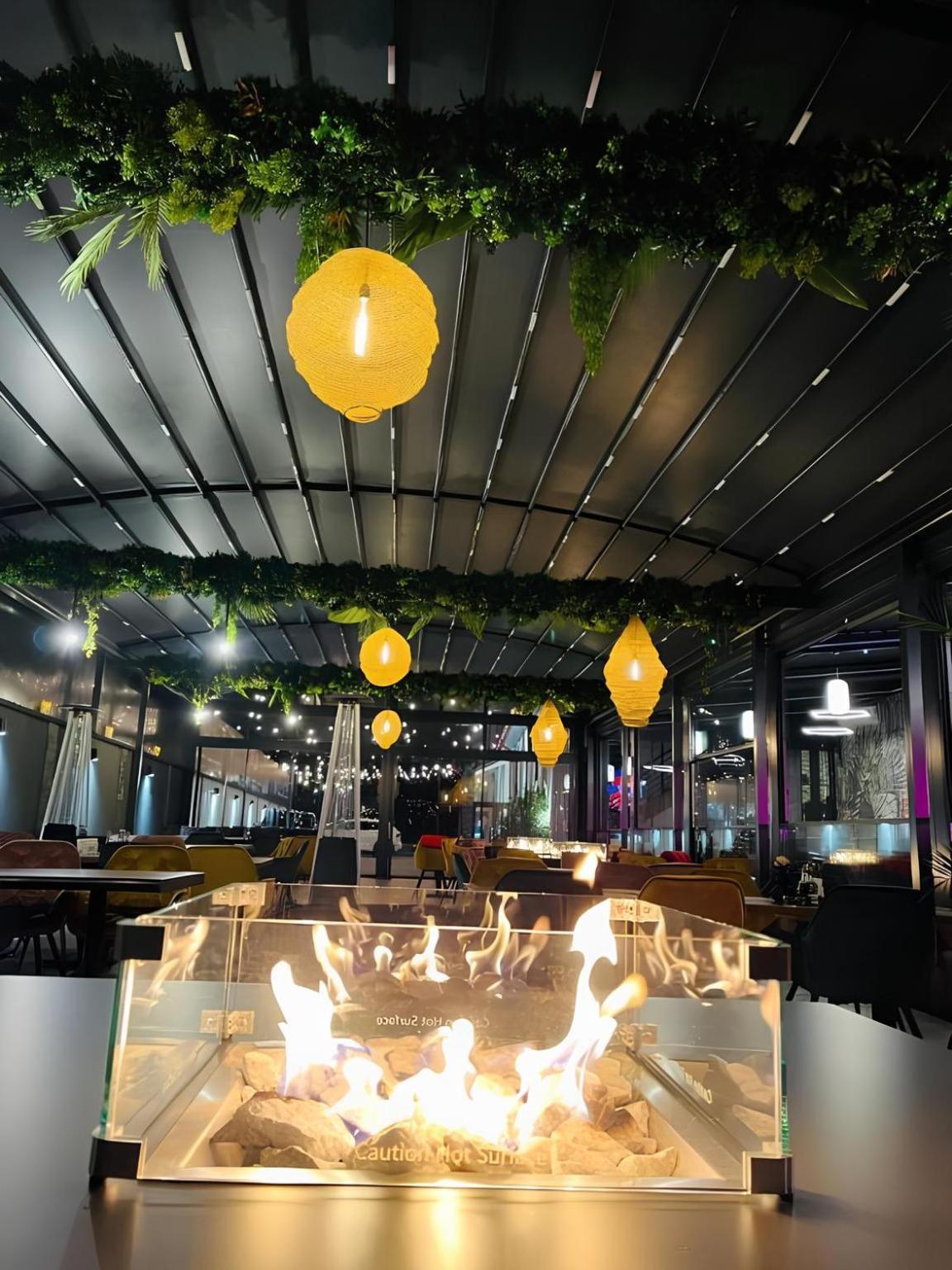 Hotel Goya Boutique Тыргу-Жиу Экстерьер фото